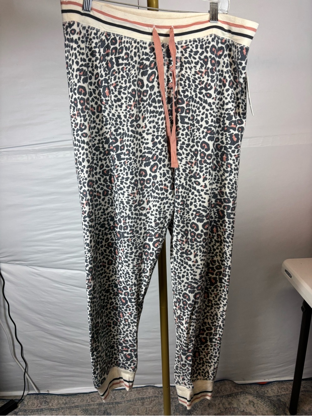 NWT PJ Salvage Womens Plus Size 1X Stretch Knit Lounge Jogger Pants Cheetah